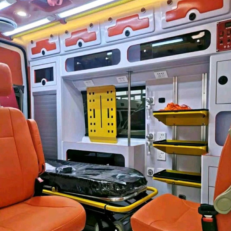 陆川长途救护车护送病人租赁价格